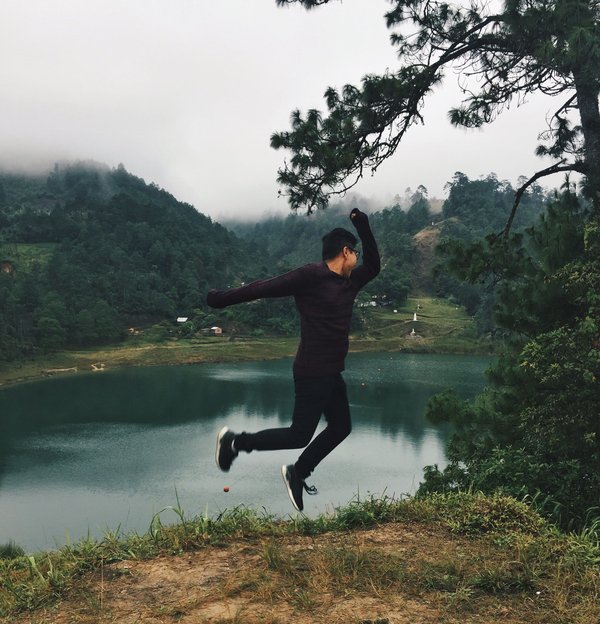 Comment développer un jeu d'aventure sur mobile qui utilise le GPS et la réalité augmentée ?