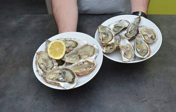 Quelle est la meilleure configuration pour un serveur de jeux en ligne utilisant Unreal Engine?